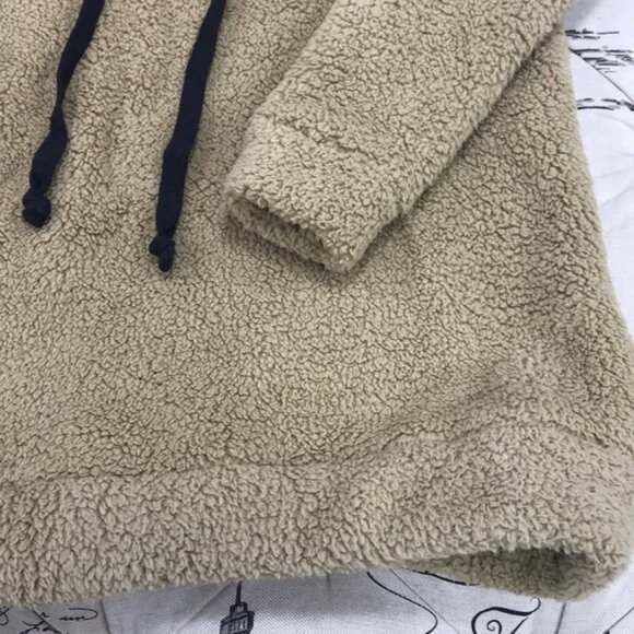 LOVE BY DESIGN Teddy Hoodie - Picture 6 of 6